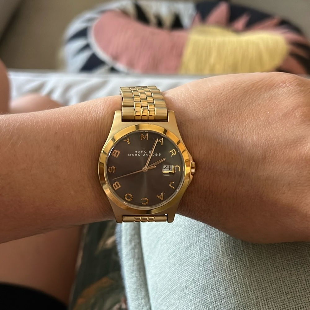Marc Jacobs watch gold very classy
